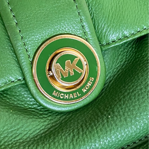 🎉HP🎉Michael Kors purse - Picture 3 of 16